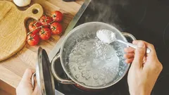 Stop salting the water for pasta after it starts boiling. Confectioner reveals unexpected facts